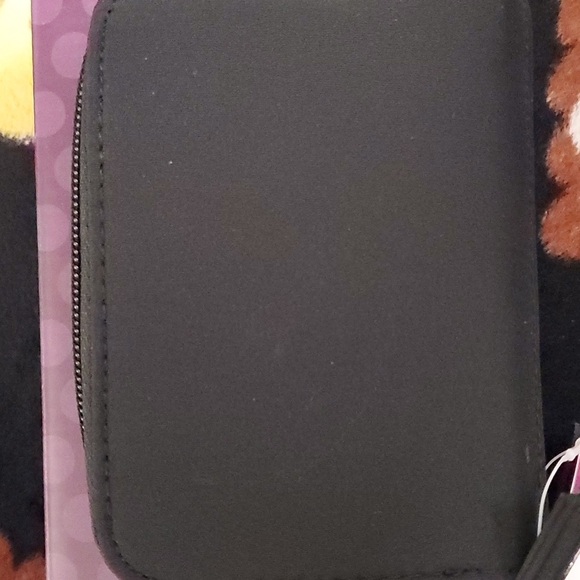 Disney Princess Snow White and the Seven Dwarfs Small Zipper Wallet - Picture 6 of 6